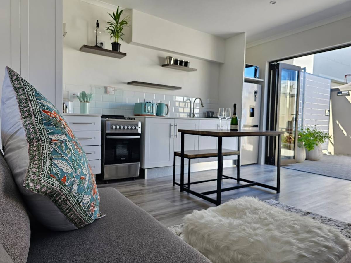 Corner Cottage